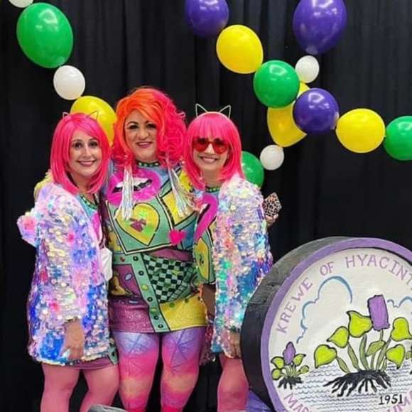 Plus size fun fashion here - Picture 3 of 13